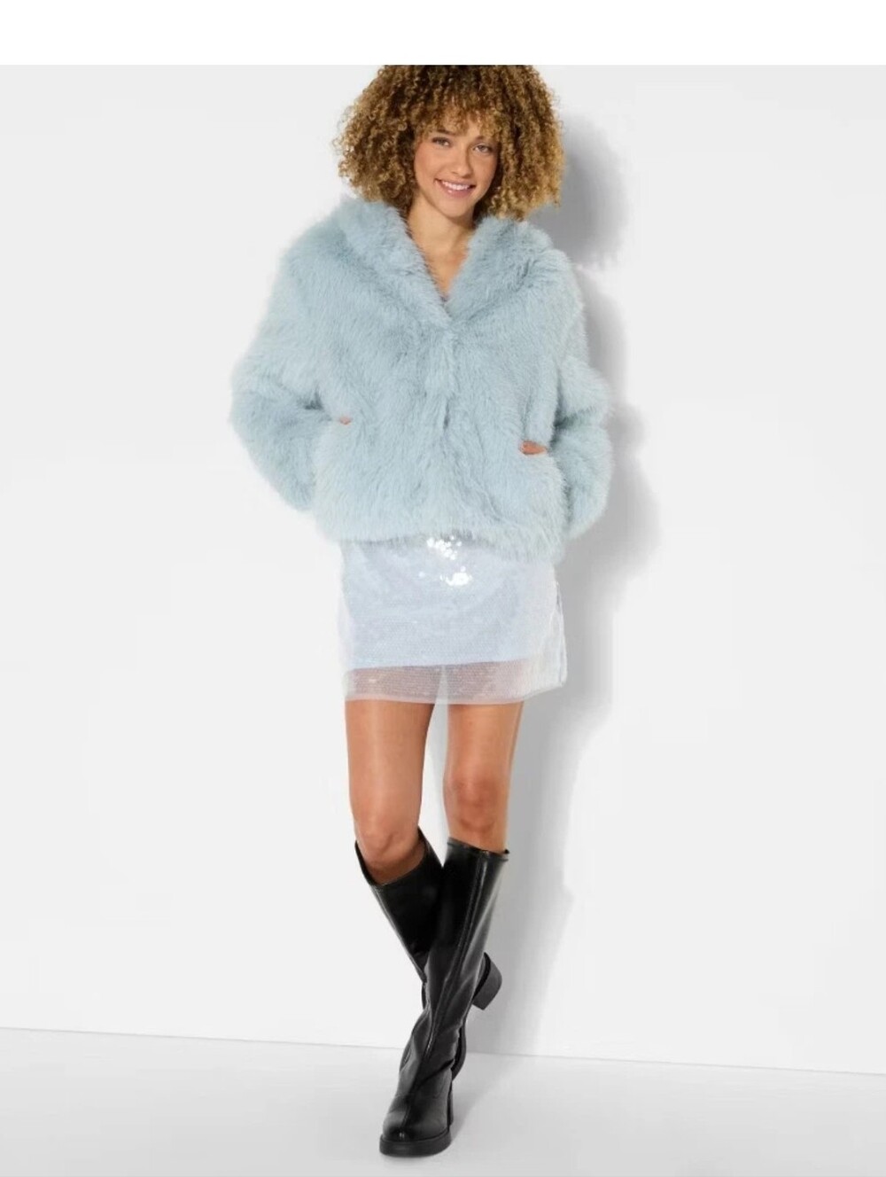 Wild Fable Women's Short Faux Fur Jacket, Light Aqua Blue Size M